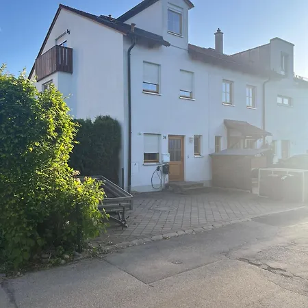 Grosses Haus Bei Muenchen Mit 4 Schlafzimmern Fuer Bis Zu 10 Personen