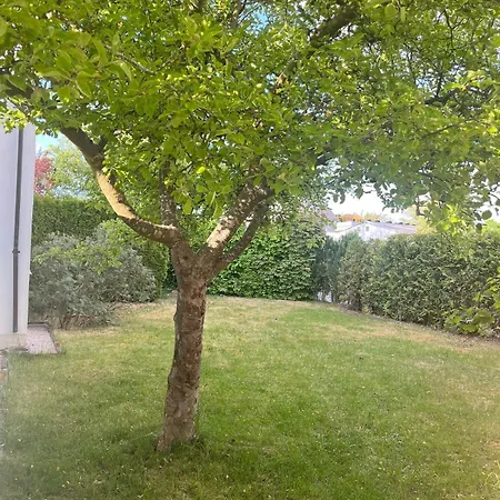 Grosses Haus Bei Muenchen Mit 4 Schlafzimmern Fuer Bis Zu 10 Personen 度假居 *