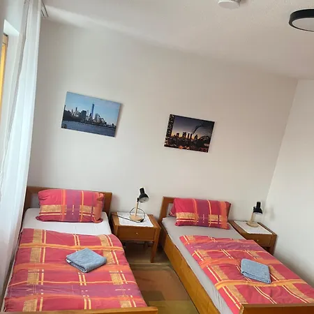 度假居 Grosses Haus Bei Muenchen Mit 4 Schlafzimmern Fuer Bis Zu 10 Personen
