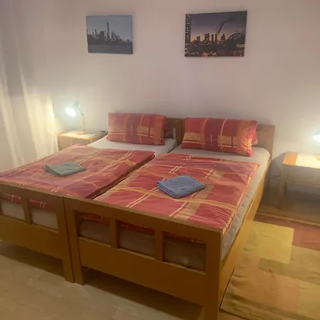 度假居 Grosses Haus Bei Muenchen Mit 4 Schlafzimmern Fuer Bis Zu 10 Personen *