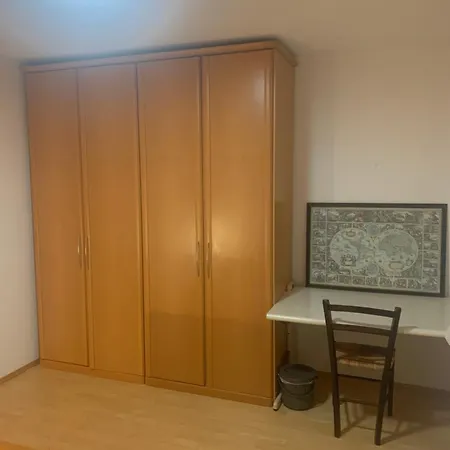 Grosses Haus Bei Muenchen Mit 4 Schlafzimmern Fuer Bis Zu 10 Personen * 高庭